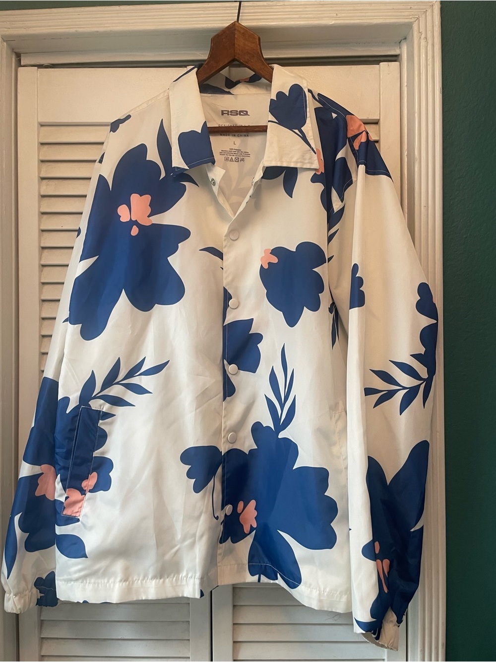 RSQ White Button-Down Shirt with Blue and Pink Floral Print